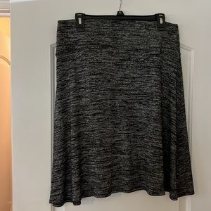 APT. 9 Extra soft gray skirt - size L